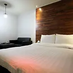 Gugi Motel