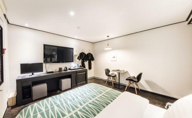 Hotel Gugi 2*